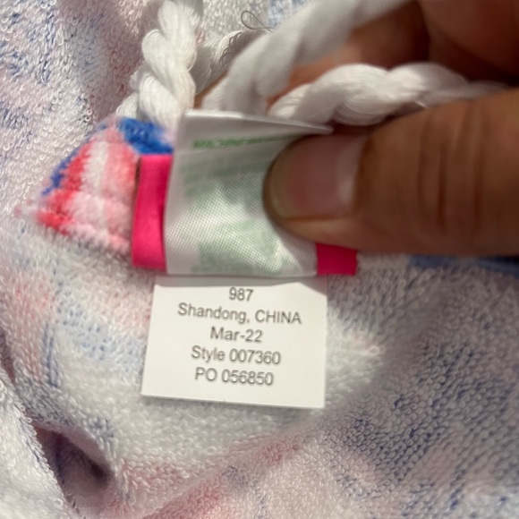 Lilly Pulitzer Beach Towel Party Like A‎ Lobstar - Picture 4 of 6